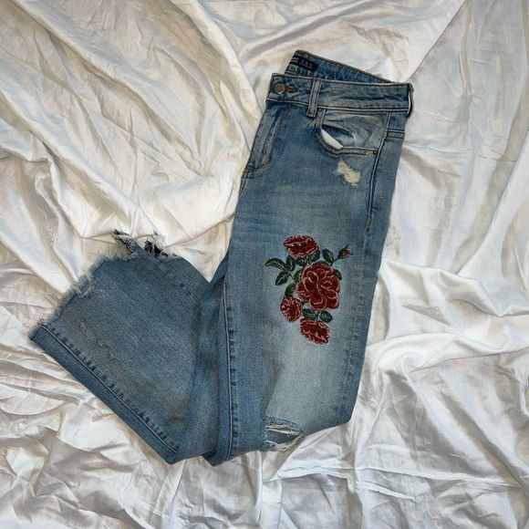 Zara Basic Light Wash Distressed Ripped Floral Skinny Jeans